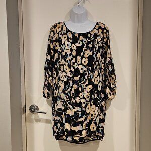 DVF Eggzactly Bubble Dress Black Cream Flower Pattern Pockets U-Shape Size 6